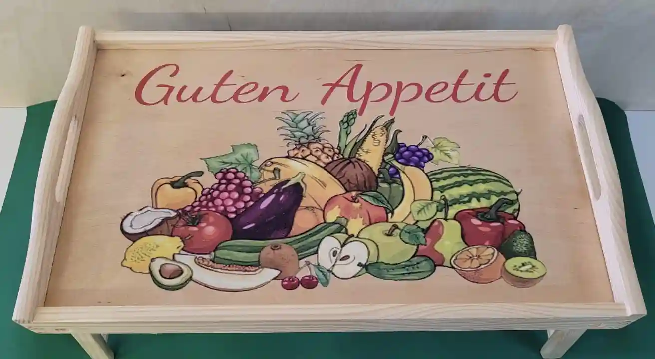 PIKUSA — aamupalatarjotin hedelmäaiheella, Guten Appetit